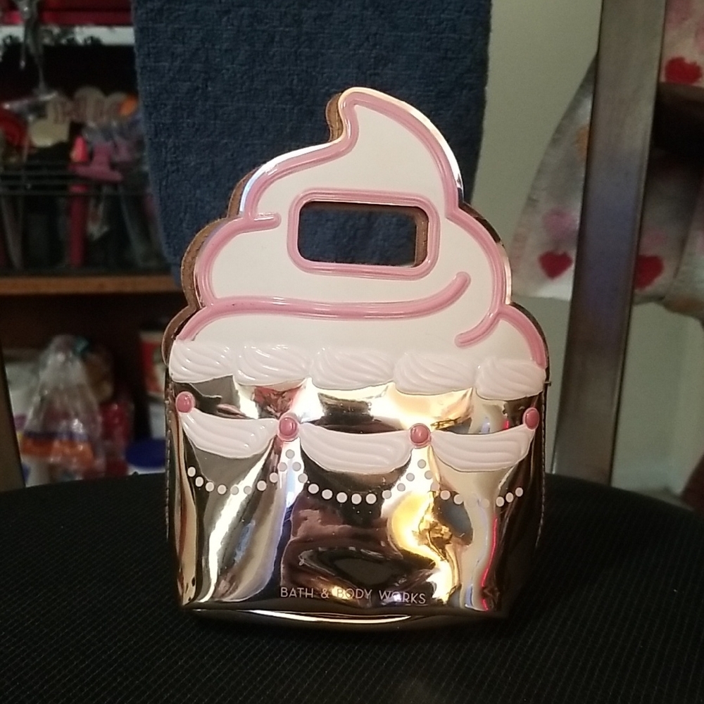 Bath & Body Works Pink and Gold Cupcake Mini Bag
